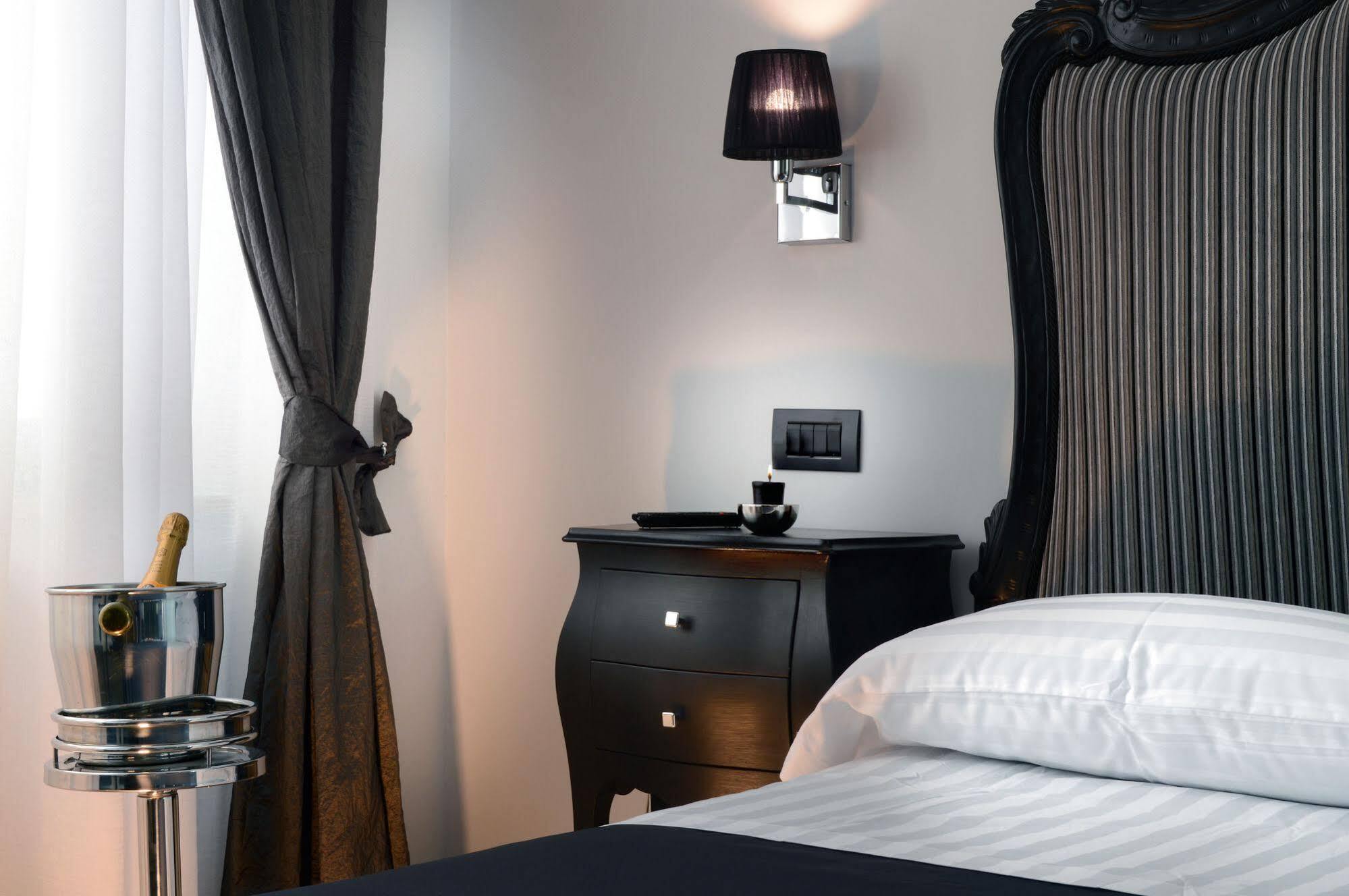 Barbarella Suite Napoli Eksteriør bilde