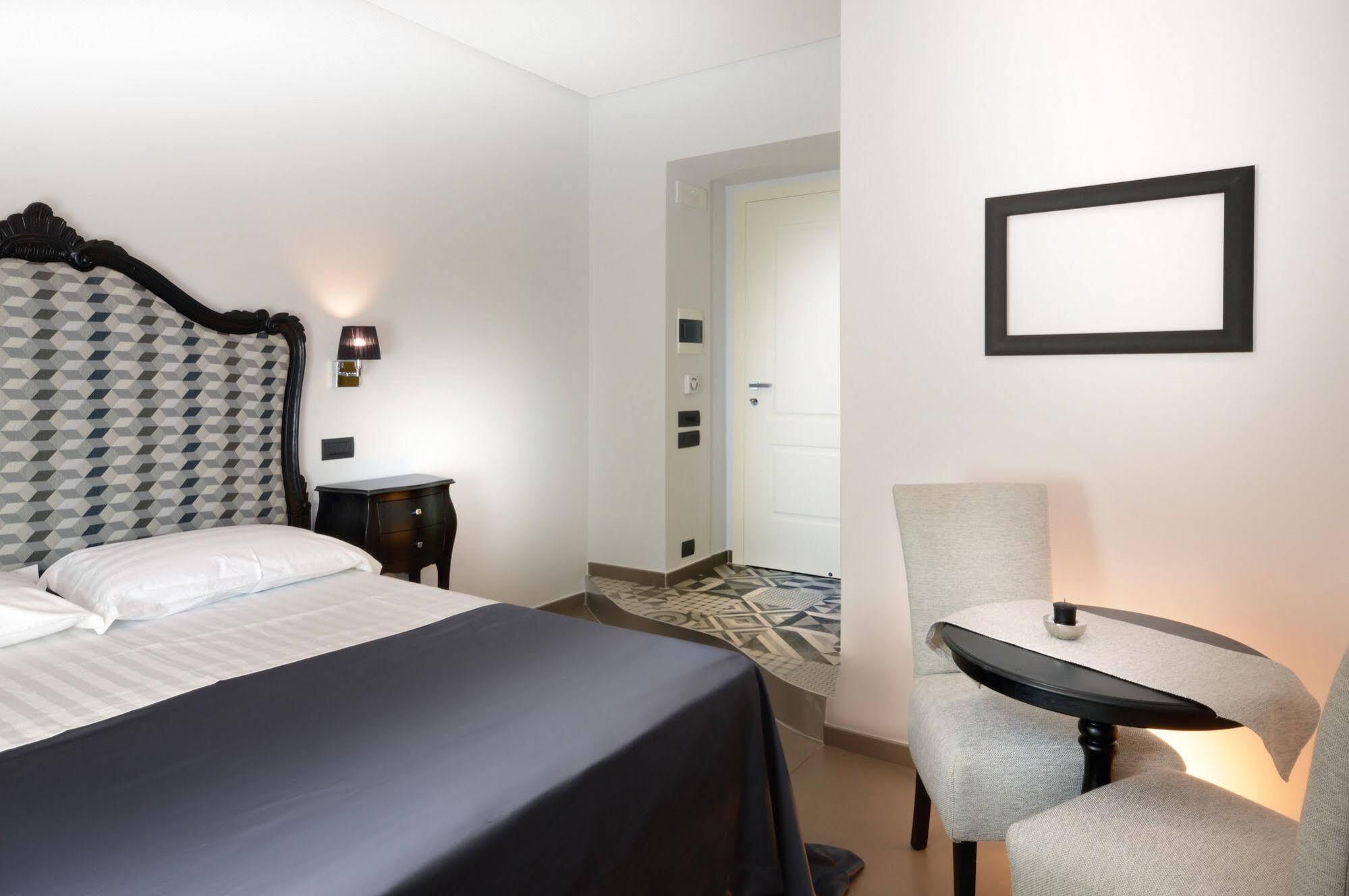 Barbarella Suite Napoli Eksteriør bilde