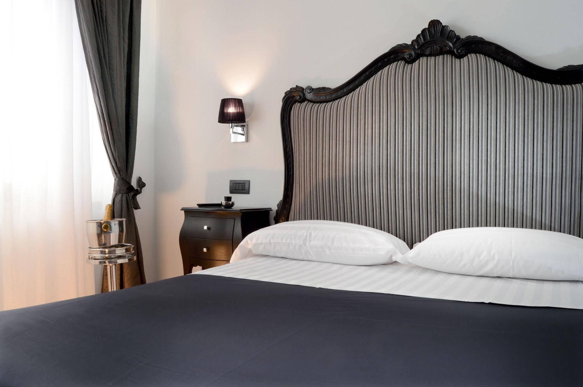 Barbarella Suite Napoli Eksteriør bilde