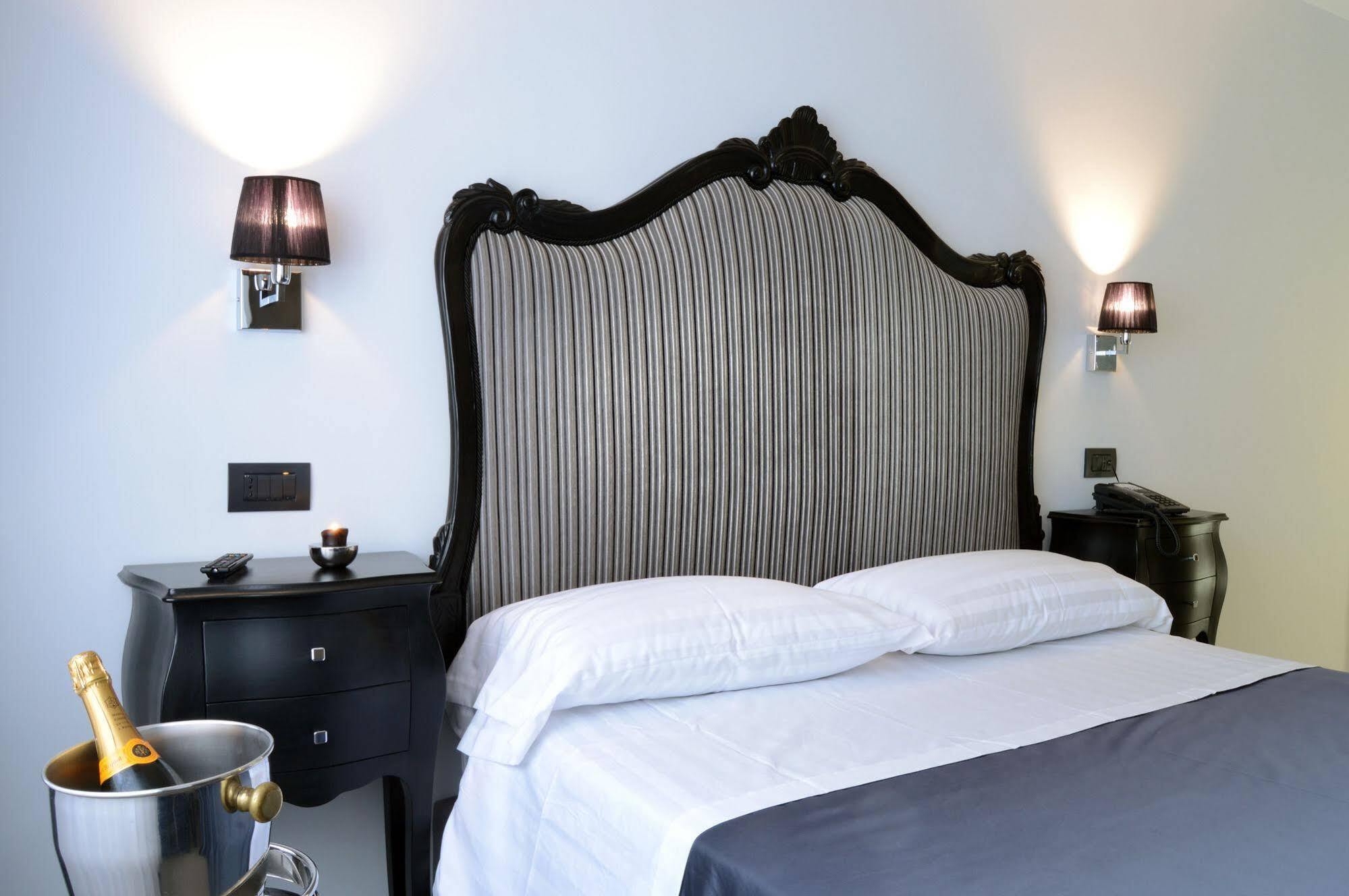 Barbarella Suite Napoli Eksteriør bilde
